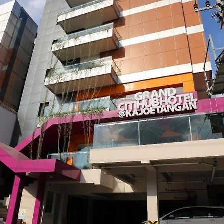 Grand Citihub Hotel @Kajoetangan Malang Luaran gambar